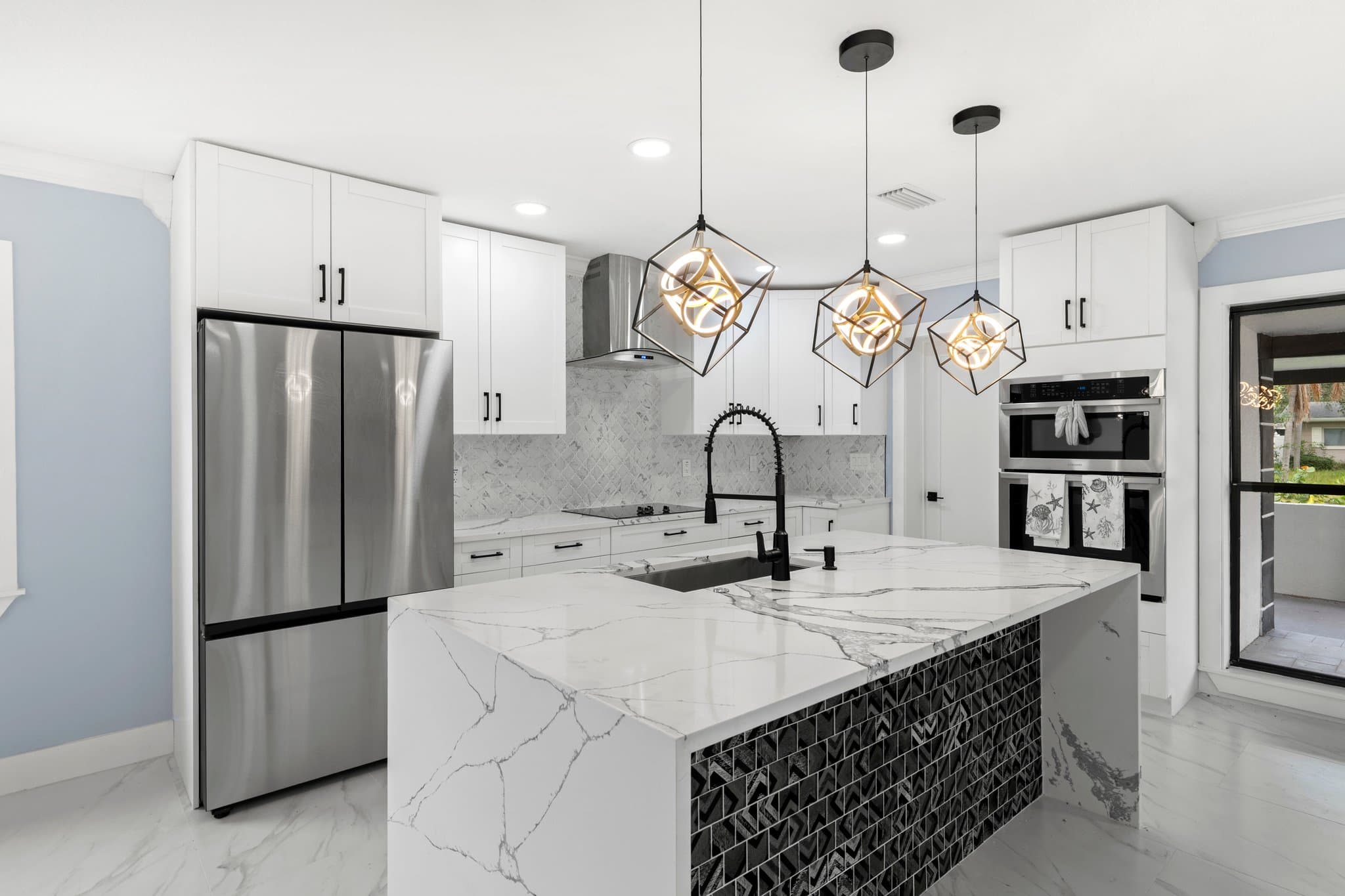 Saint Petersburg House: 4310 Huntington St NE