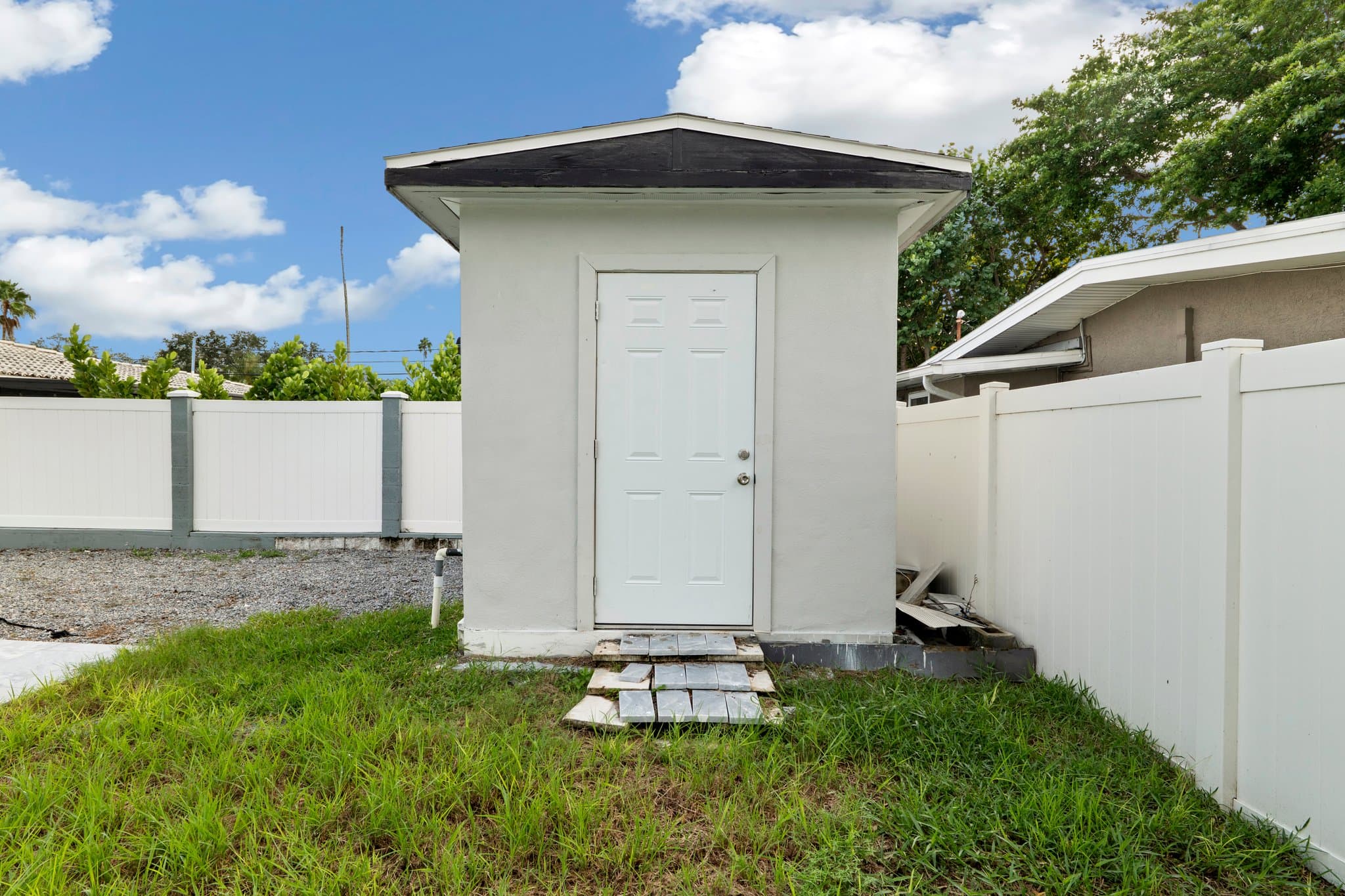 Saint Petersburg House: 4310 Huntington St NE