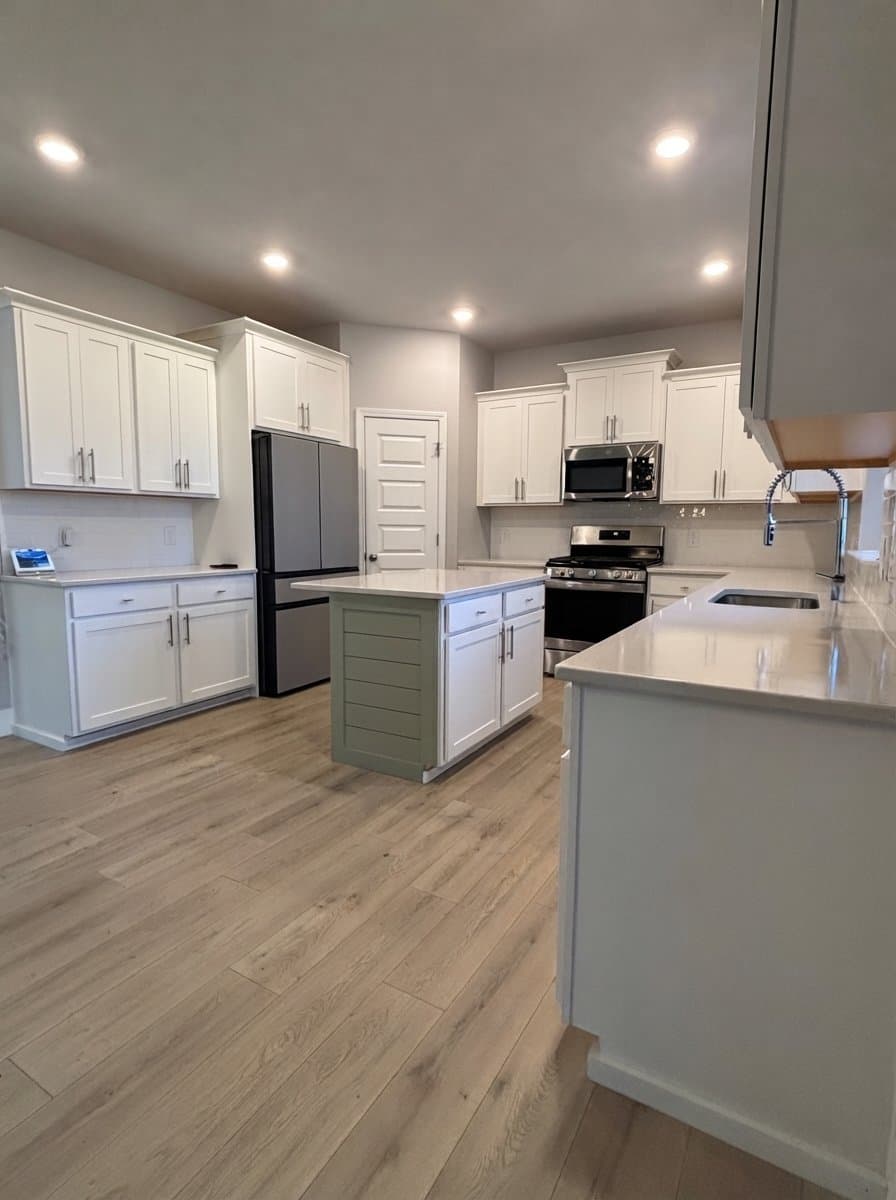 Summerville House: 506 Richfield Way
