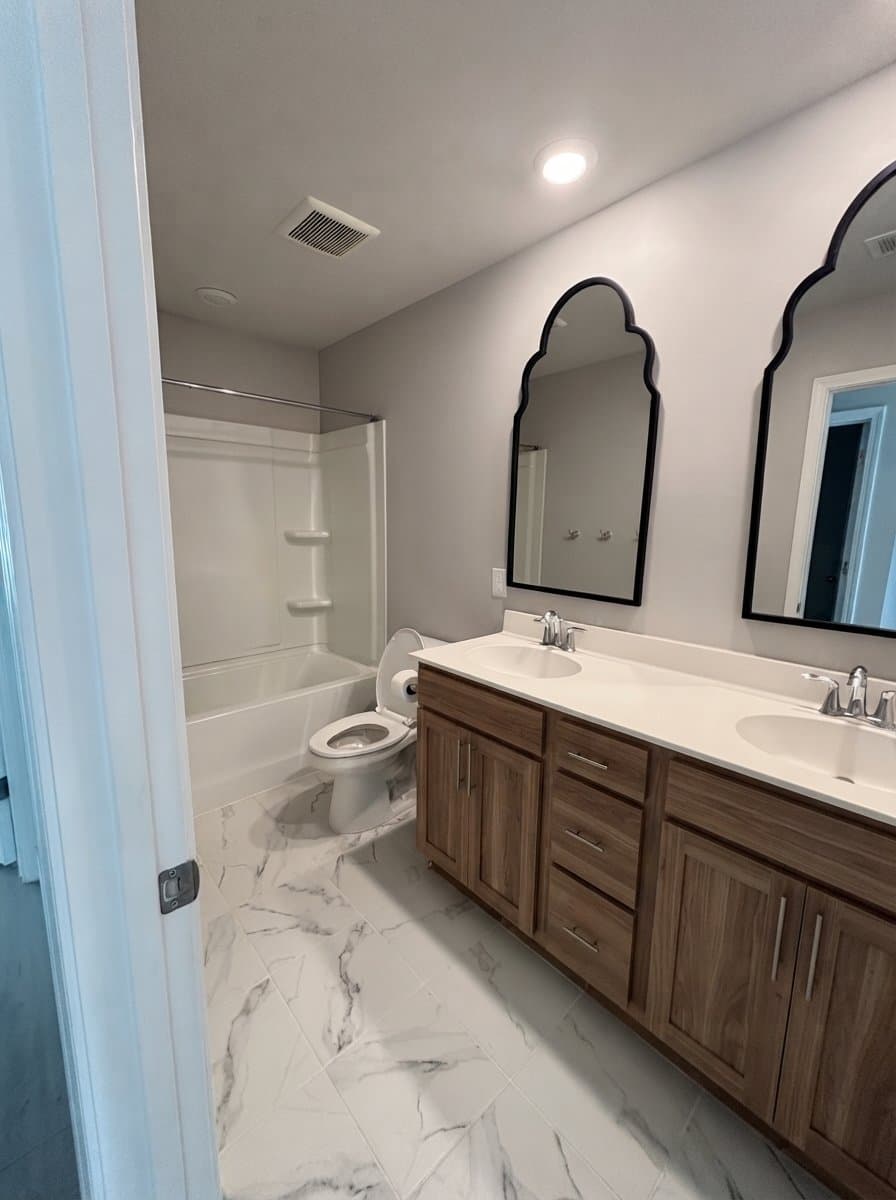 Summerville House: 506 Richfield Way