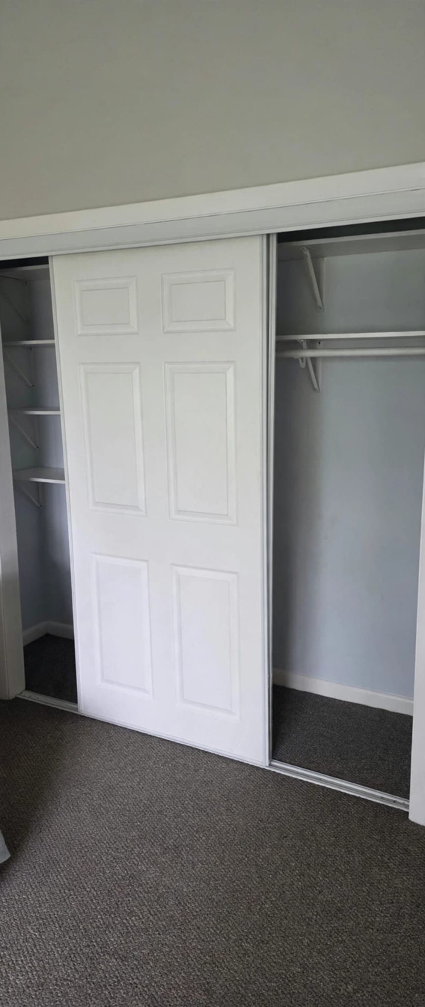 Bridgeport Condo: 20 Amsterdam Ave