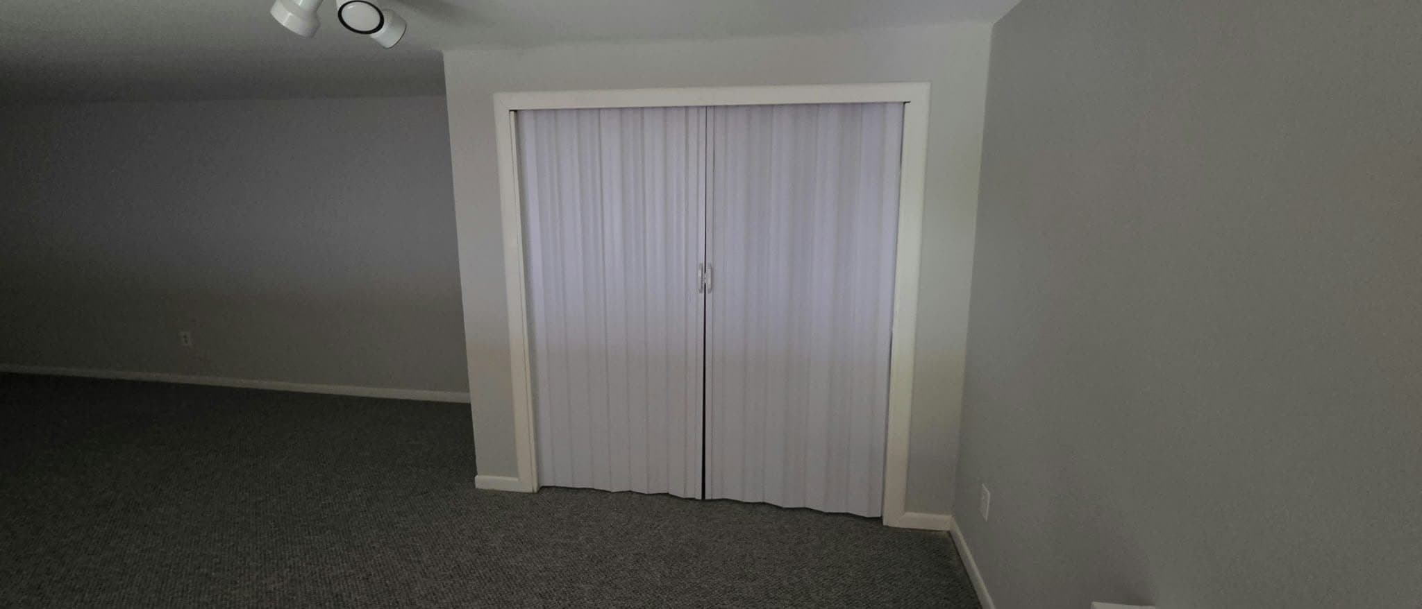 Bridgeport Condo: 20 Amsterdam Ave