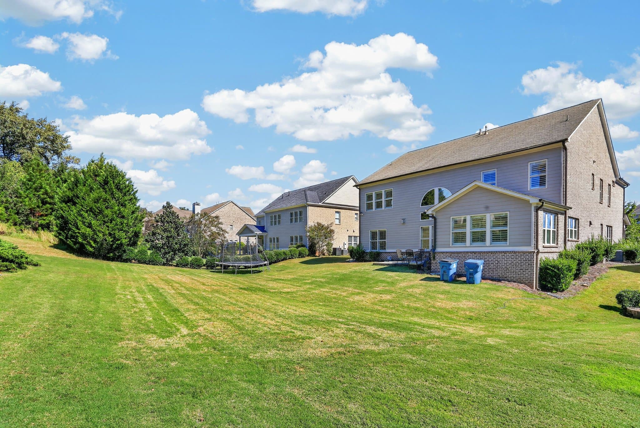 Suwanee House: 5820 Thoroughbred Way