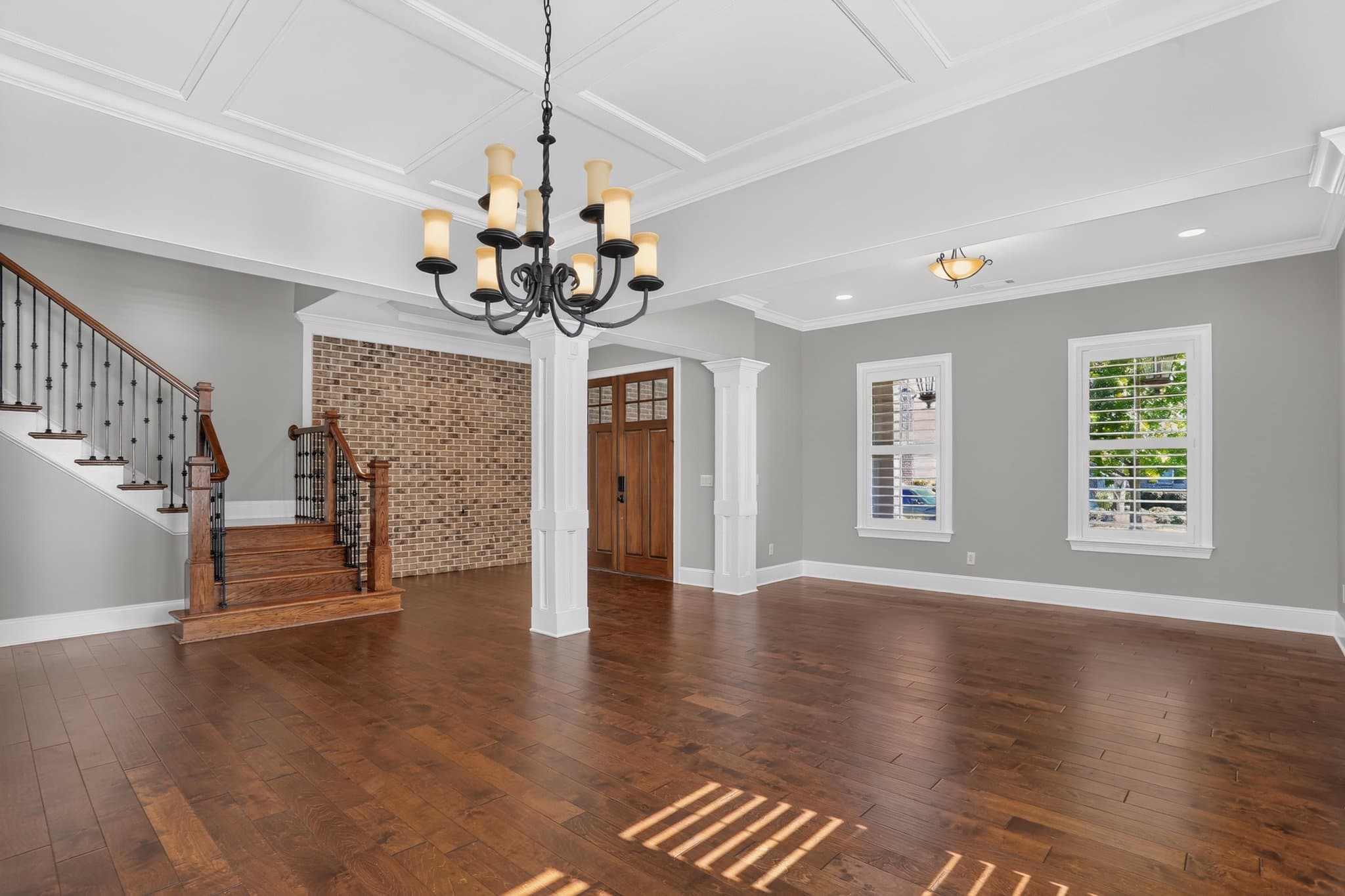 Suwanee House: 5820 Thoroughbred Way
