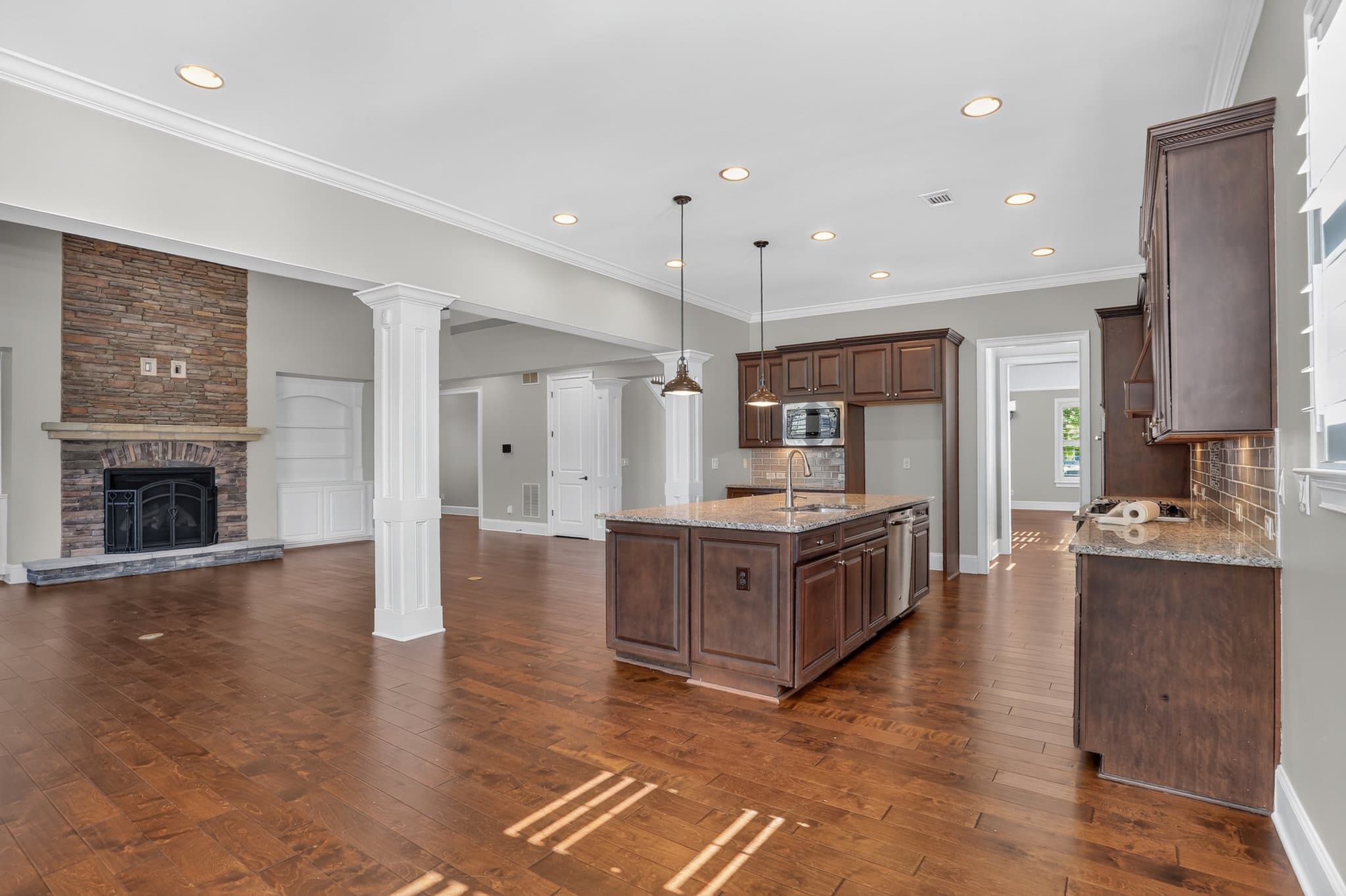 Suwanee House: 5820 Thoroughbred Way