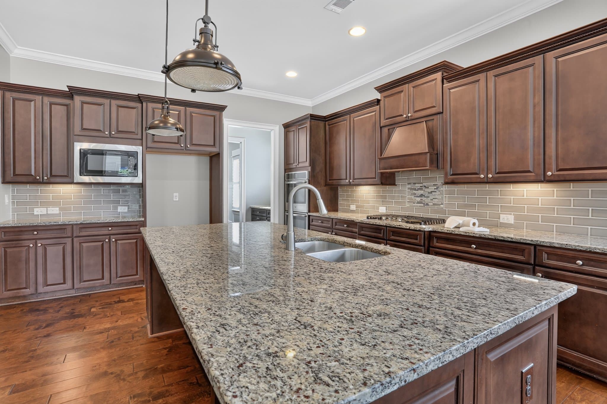 Suwanee House: 5820 Thoroughbred Way