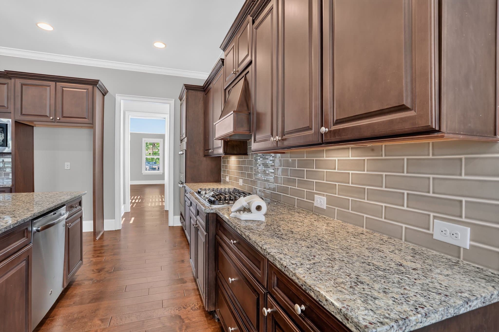 Suwanee House: 5820 Thoroughbred Way
