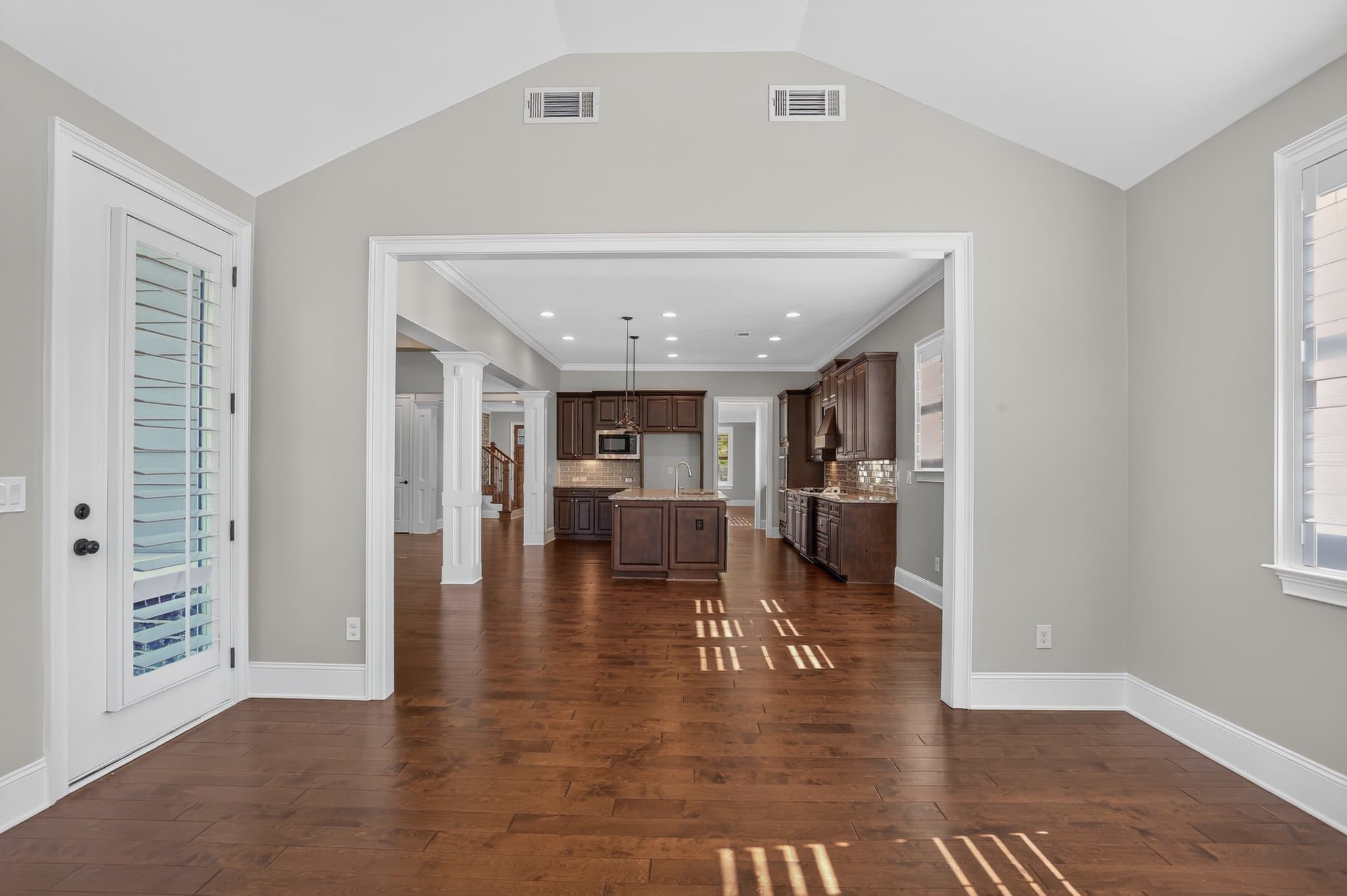 Suwanee House: 5820 Thoroughbred Way