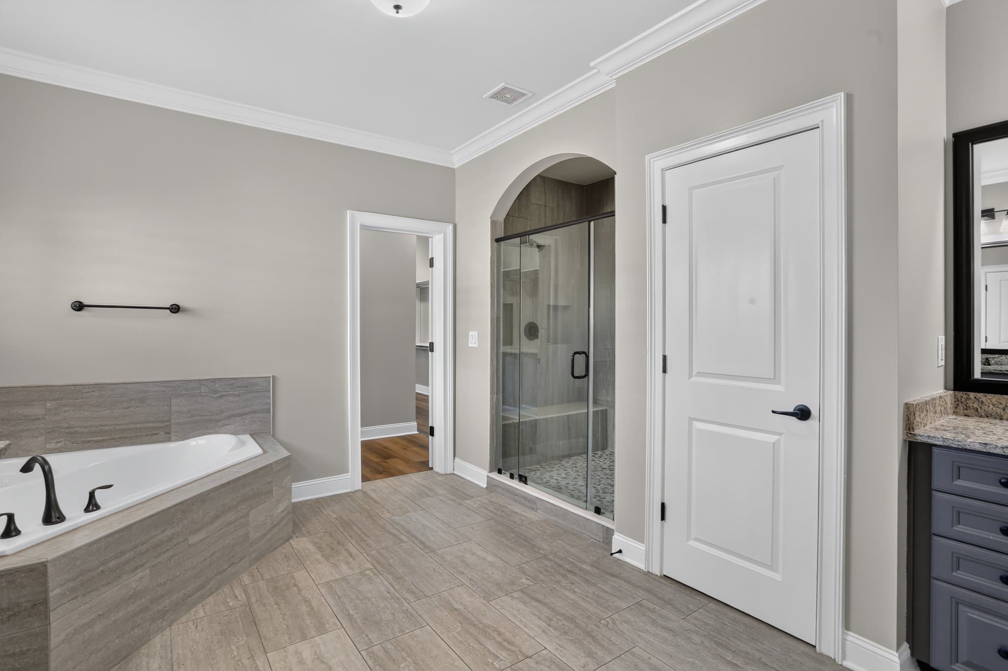 Suwanee House: 5820 Thoroughbred Way