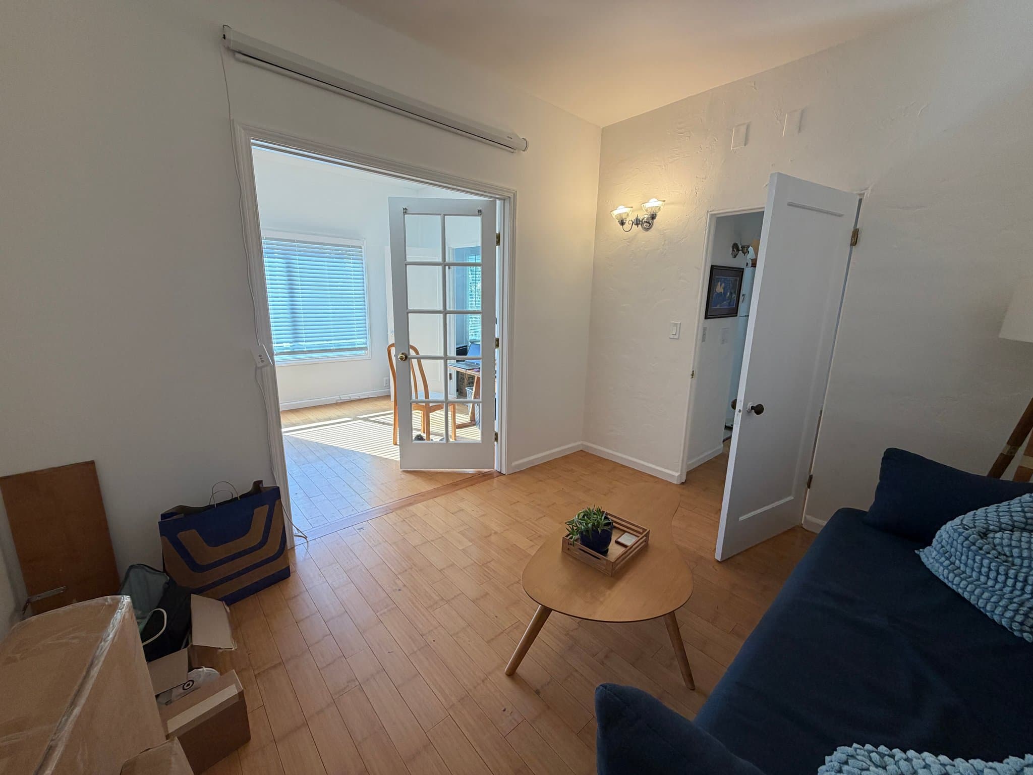 Berkeley Apartment: 1955 Chestnut St