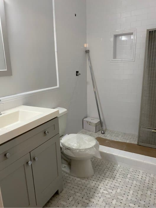 Pasadena Apartment: 240 S Holliston Ave