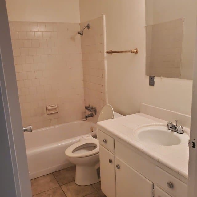 Stockton Apartment: 1025 N. Madison St. #29