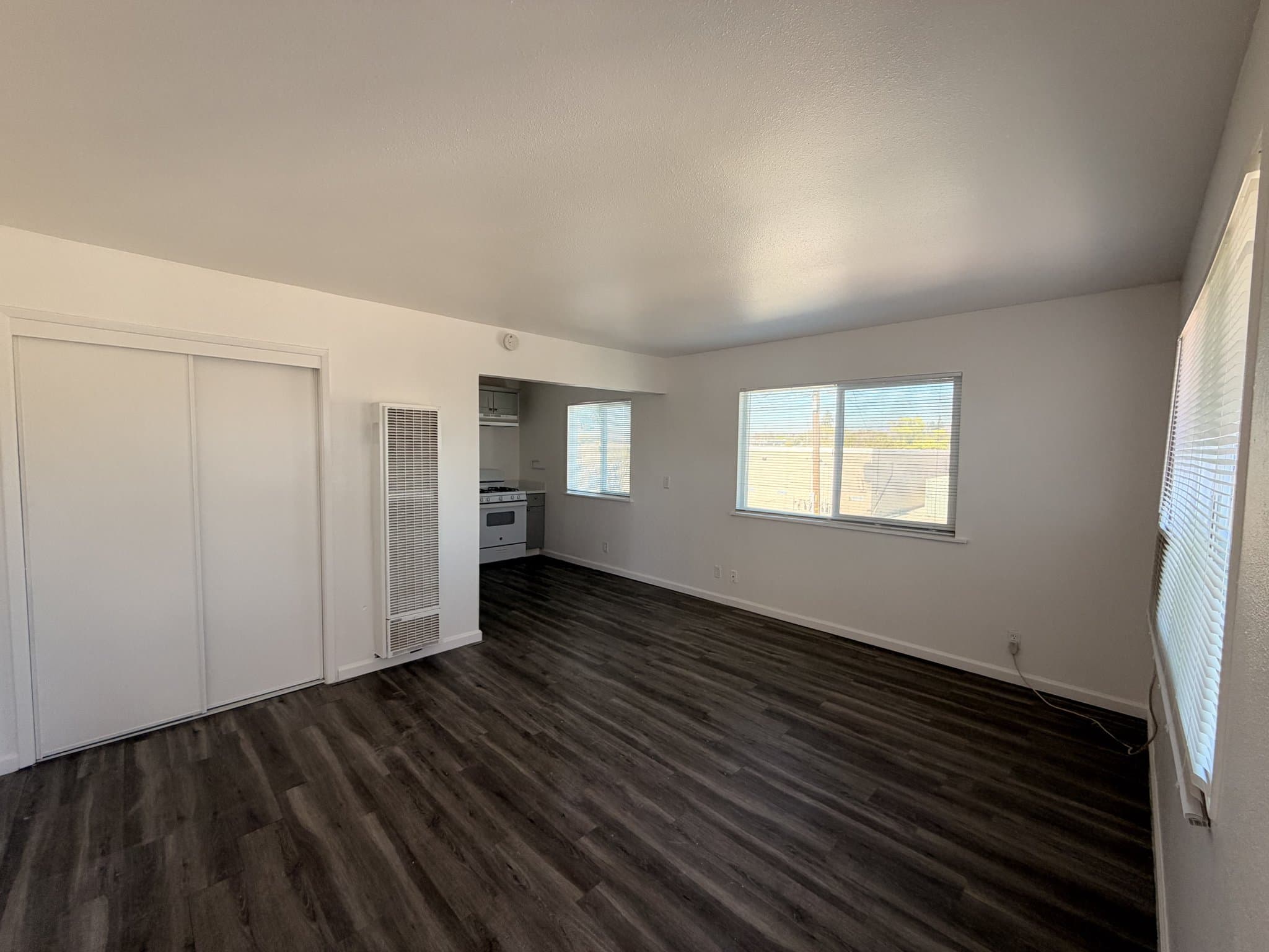 Fairfield Apartment: 812 Delaware St