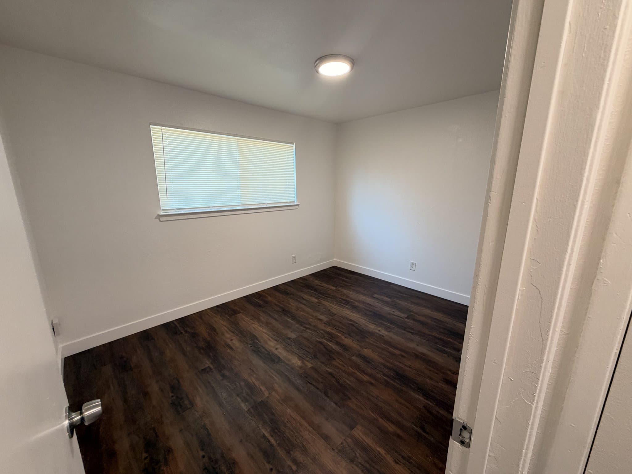 Fairfield Apartment: 812 Delaware St