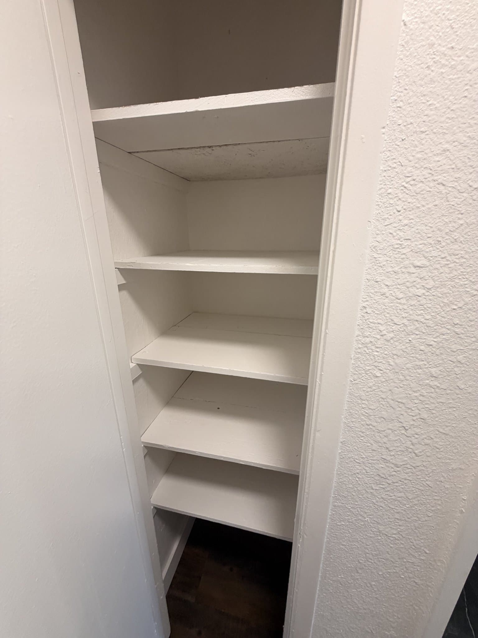 Fairfield Apartment: 812 Delaware St