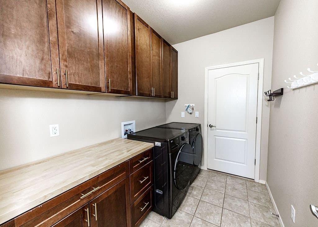 Colorado Springs House: 13136 Thumbprint Ct