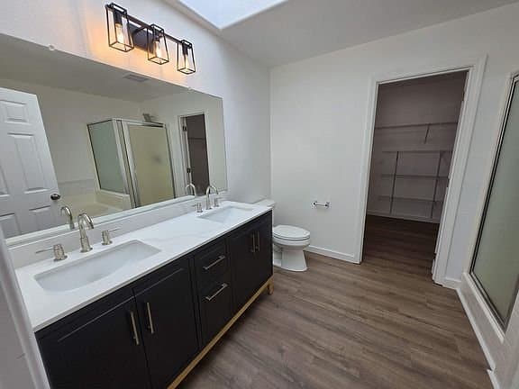 Milwaukie House: 14571 SE Cherry Hill Ln