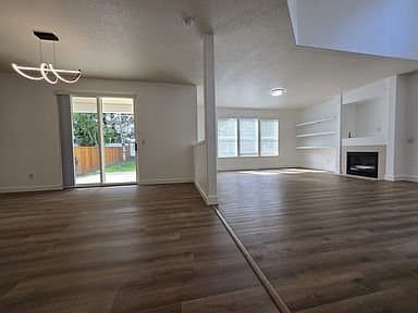 Milwaukie House: 14571 SE Cherry Hill Ln