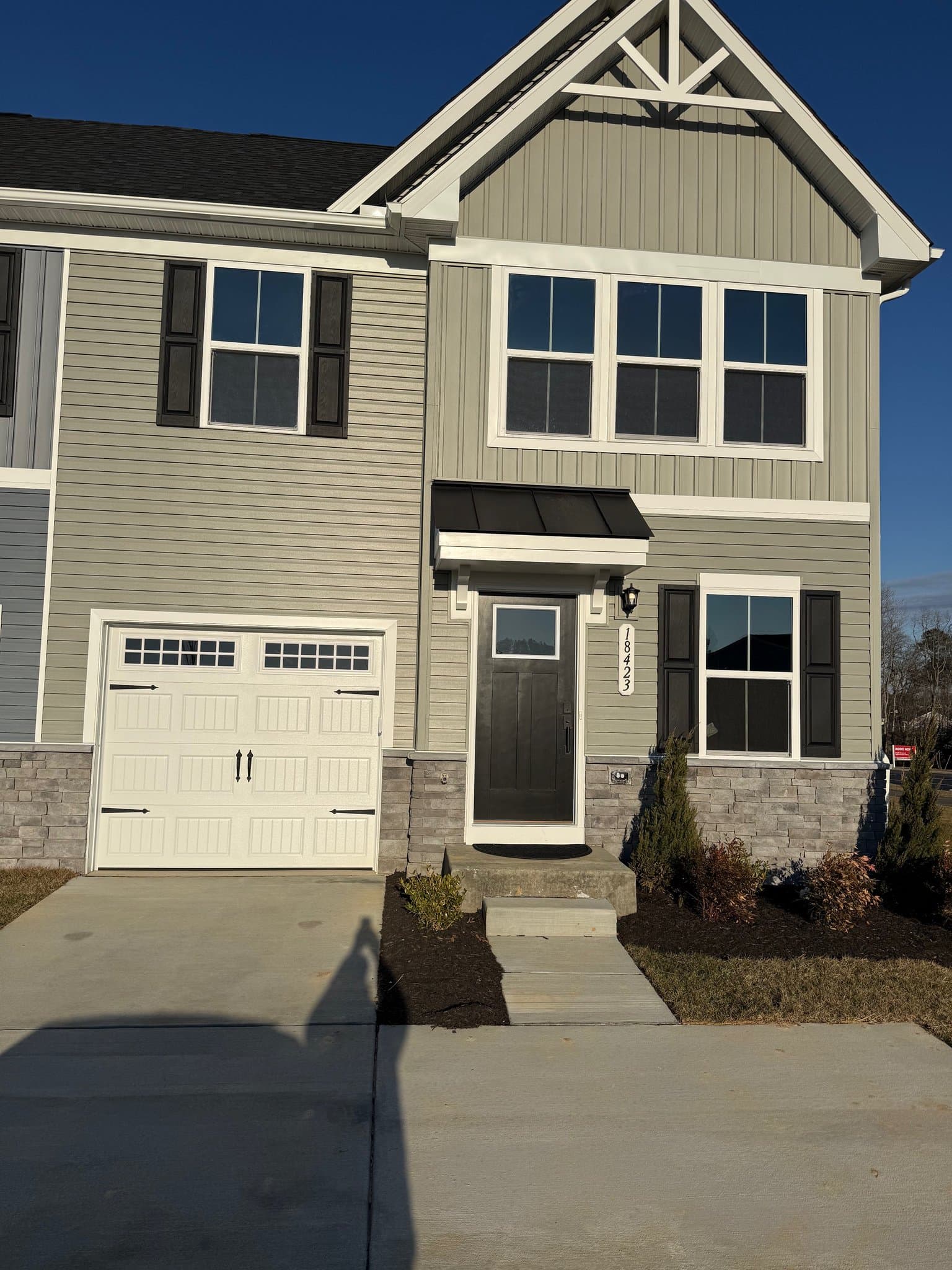 Ruther Glen Single Room: 18423 Centennial Cir