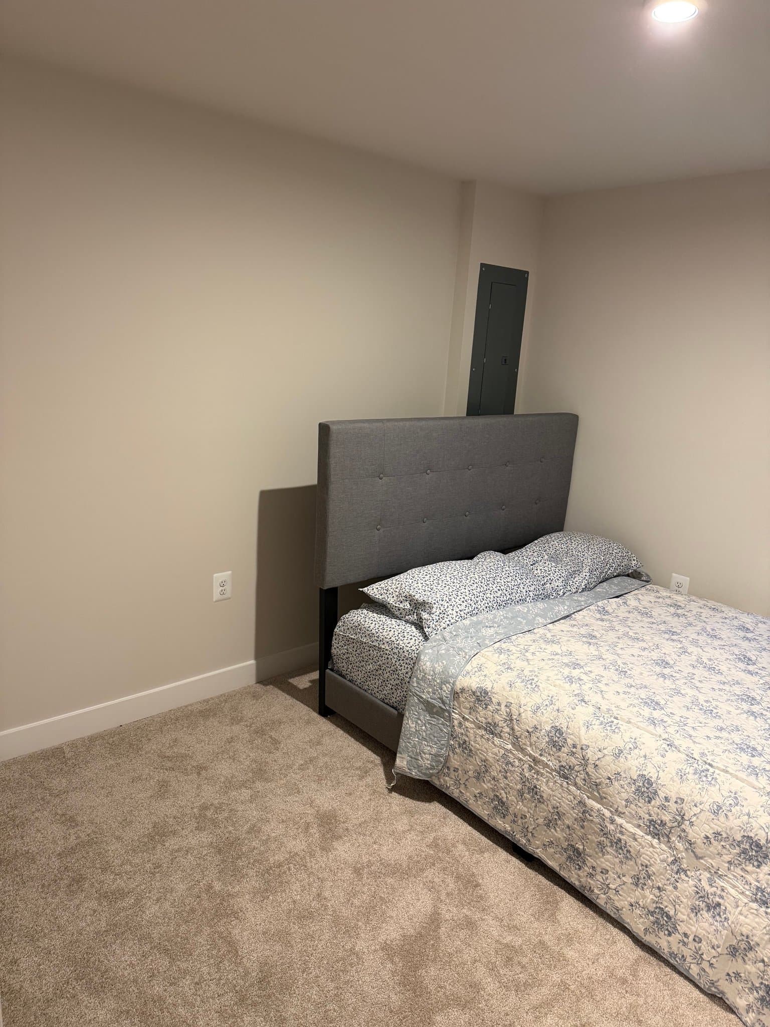 Ruther Glen Single Room: 18423 Centennial Cir