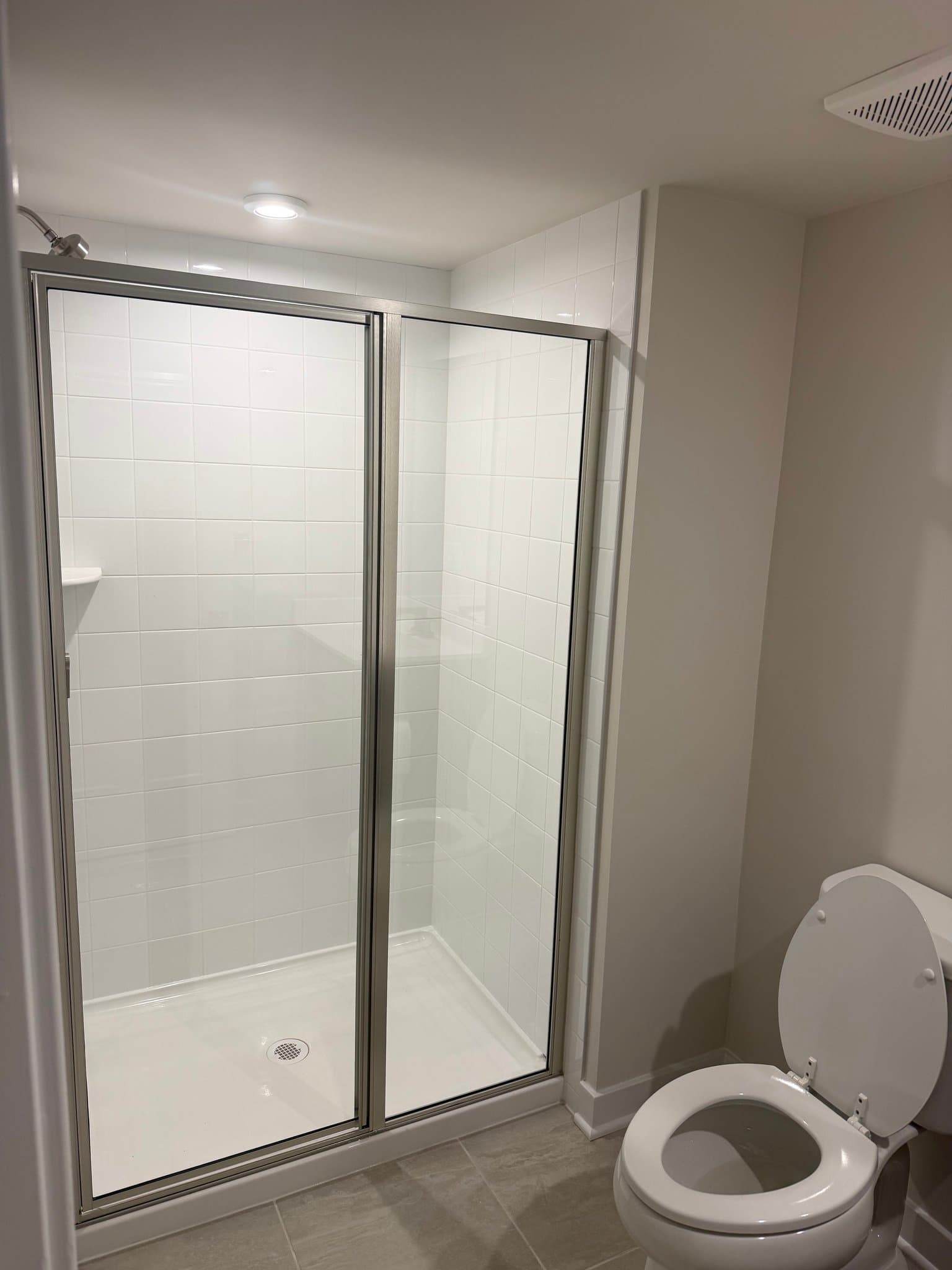 Ruther Glen Single Room: 18423 Centennial Cir