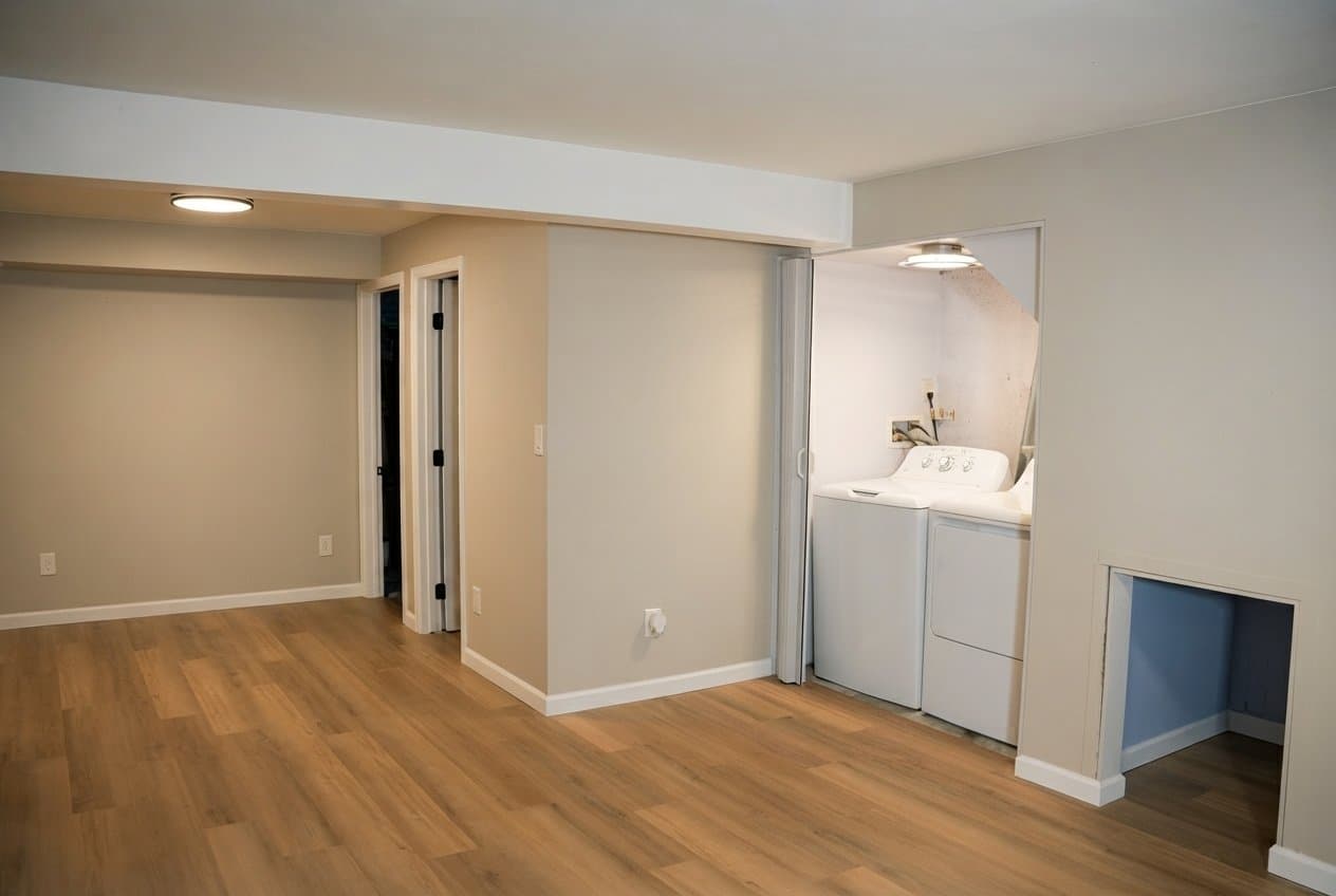 Lakewood Townhome: 1531 S Owens St