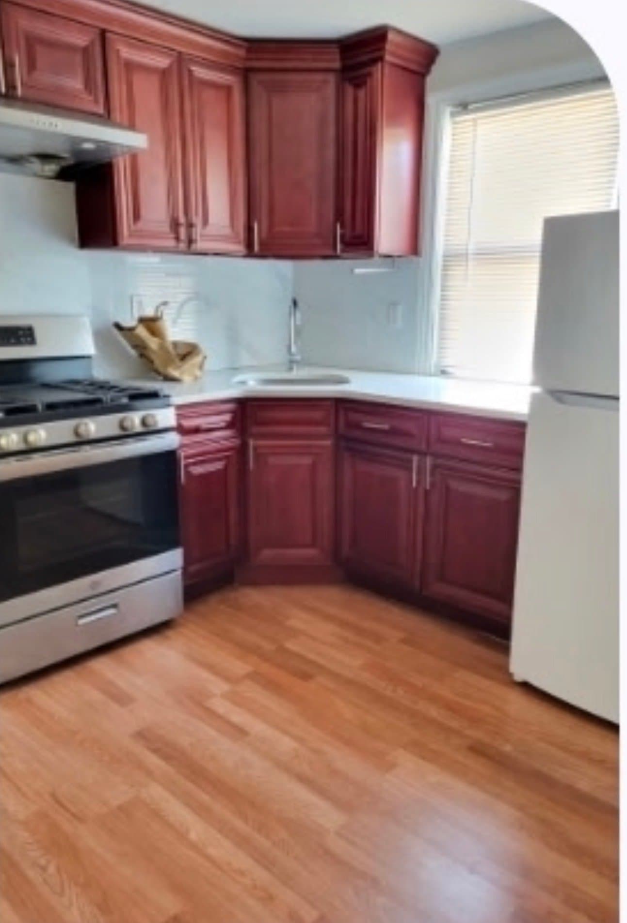 Flushing Townhome: 189th street and 43rd avenue