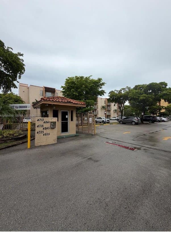 Miami Condo: 4725 NW 7th St