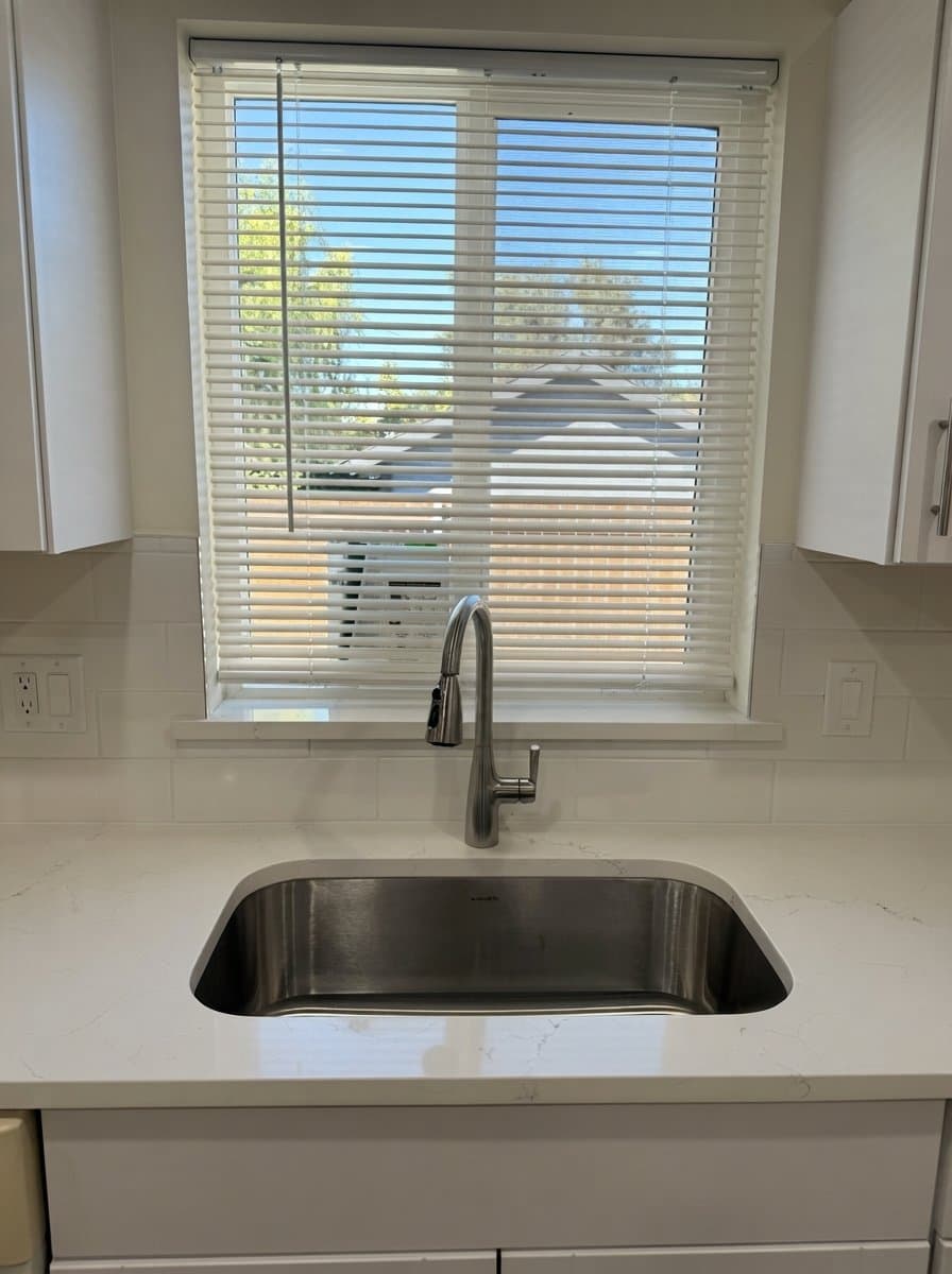 Yakima House: 414 N 7th St