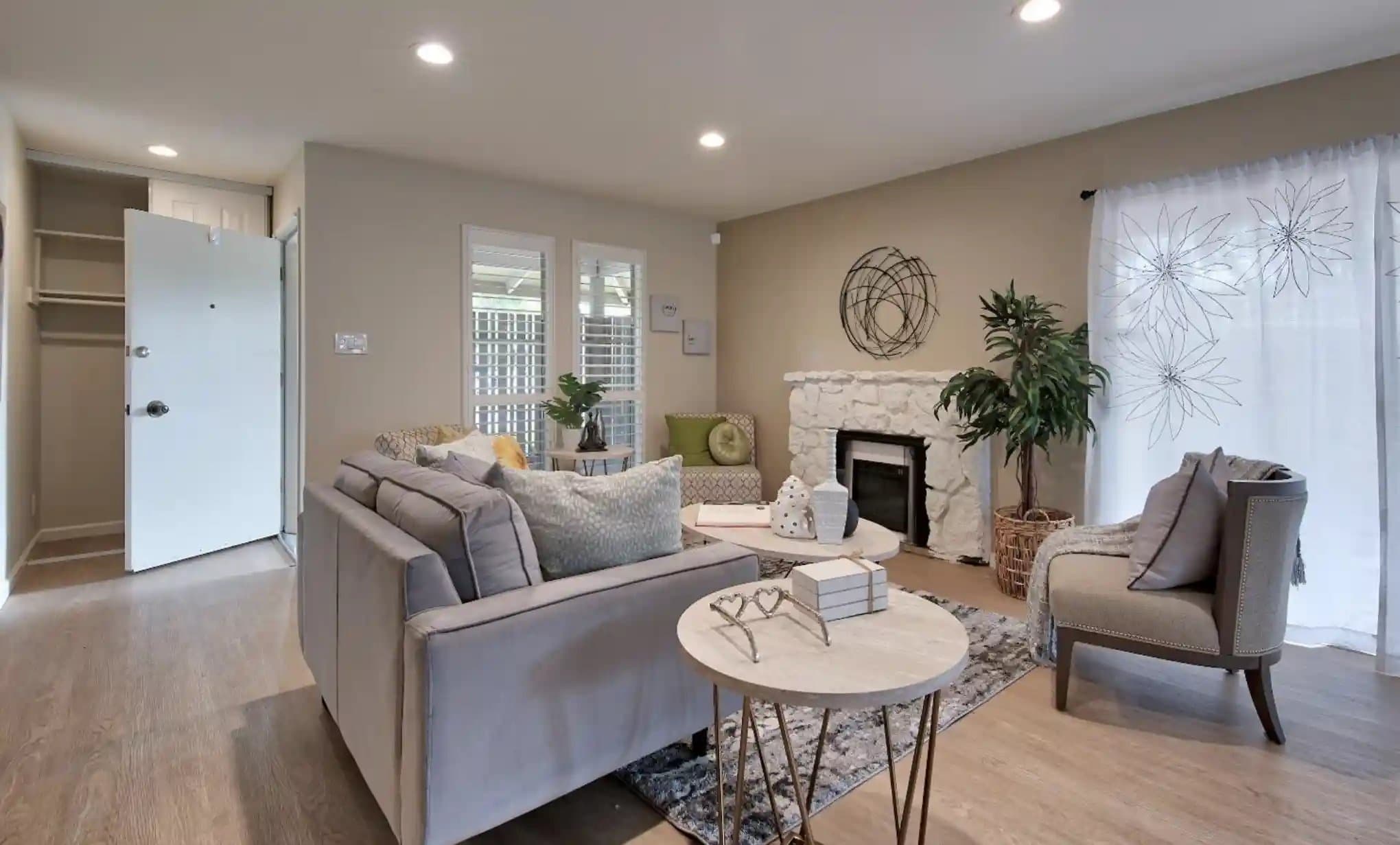 San Rafael Condo: 101 Roundtree Blvd