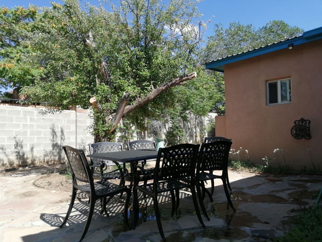 Santa Fe House: 1803 1/2 Agua Fria St