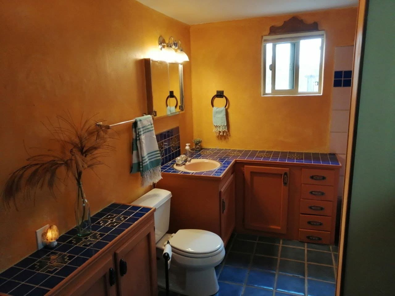 Santa Fe House: 1803 1/2 Agua Fria St