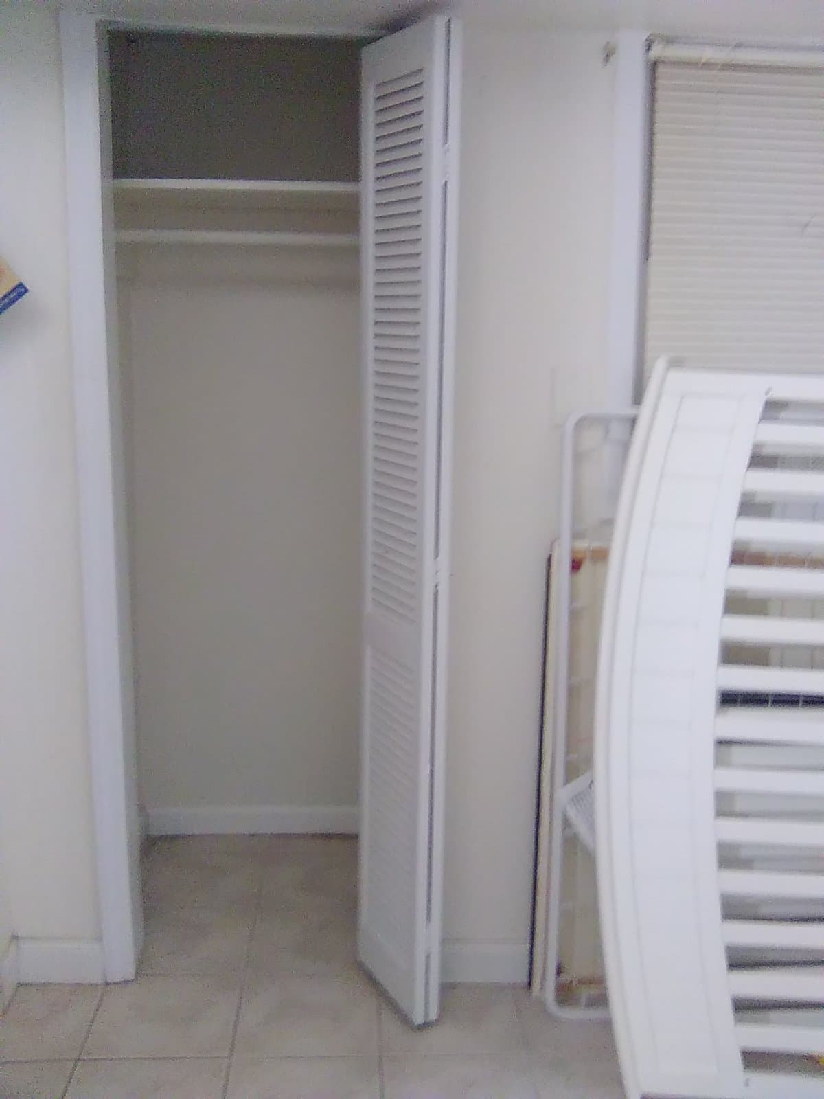 carteret Apartment: 174 emerson street
