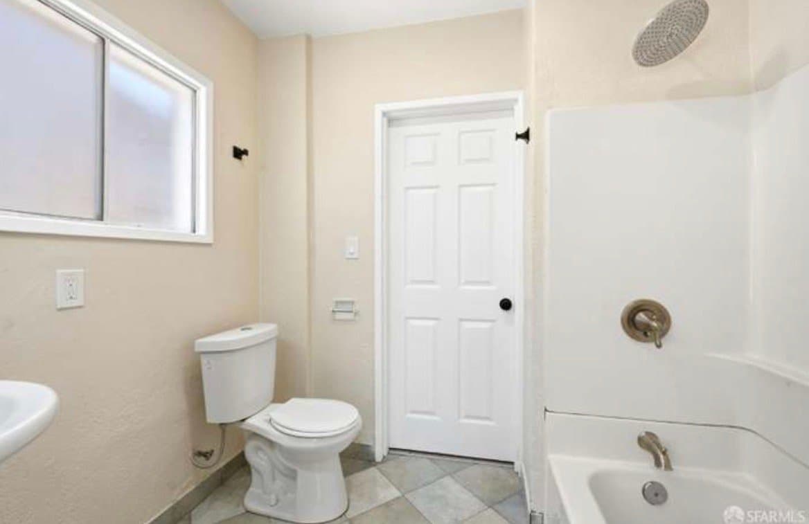 Richmond Single Room: 421 22nd St