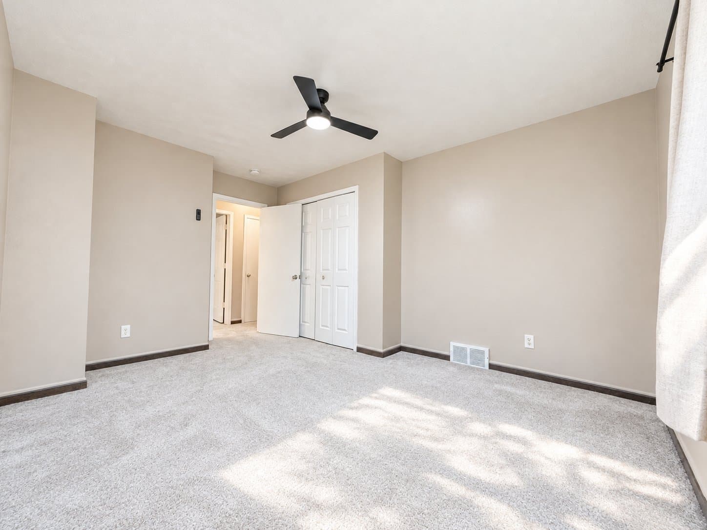 Lansing House: 4107 Burchfield Dr