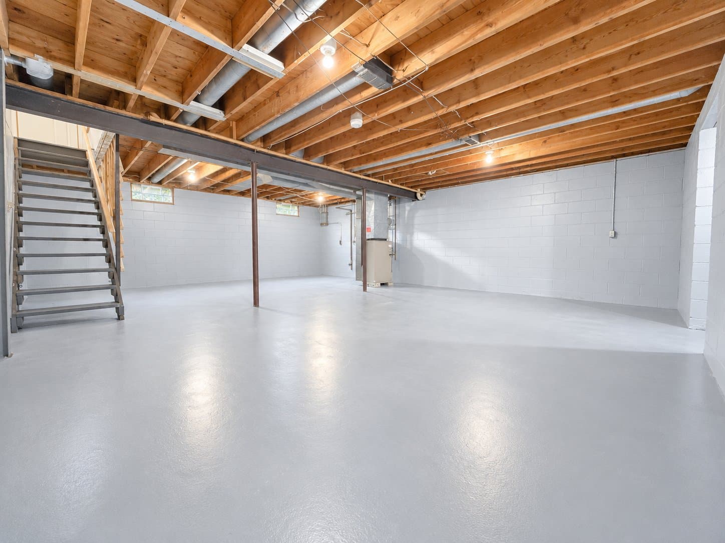 Lansing House: 4107 Burchfield Dr
