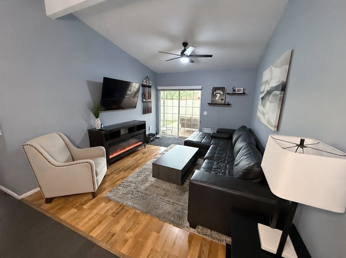 Gilbert House: 1500 N Sunview Pkwy