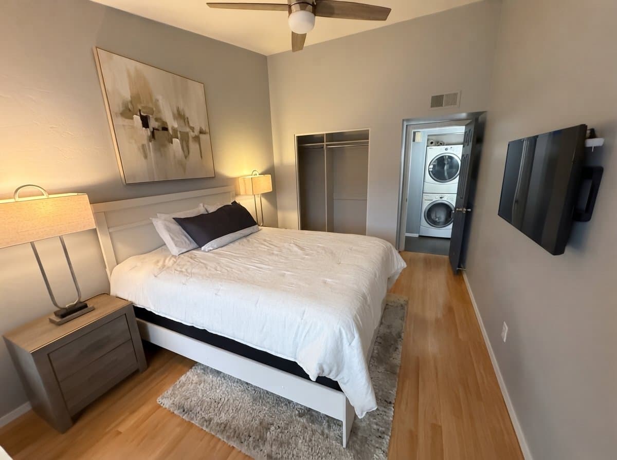 Gilbert House: 1500 N Sunview Pkwy