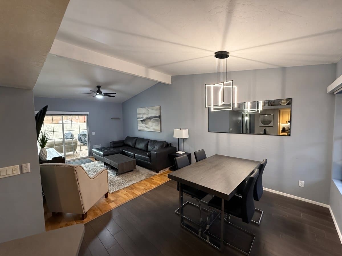 Gilbert House: 1500 N Sunview Pkwy