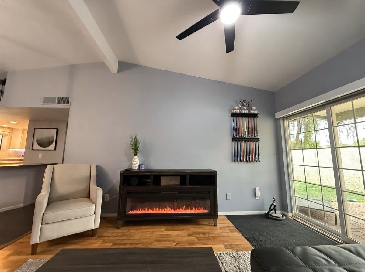 Gilbert House: 1500 N Sunview Pkwy
