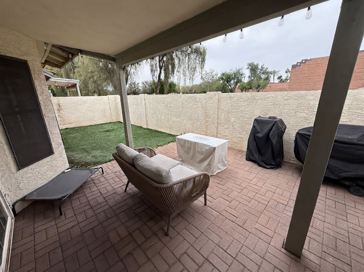Gilbert House: 1500 N Sunview Pkwy