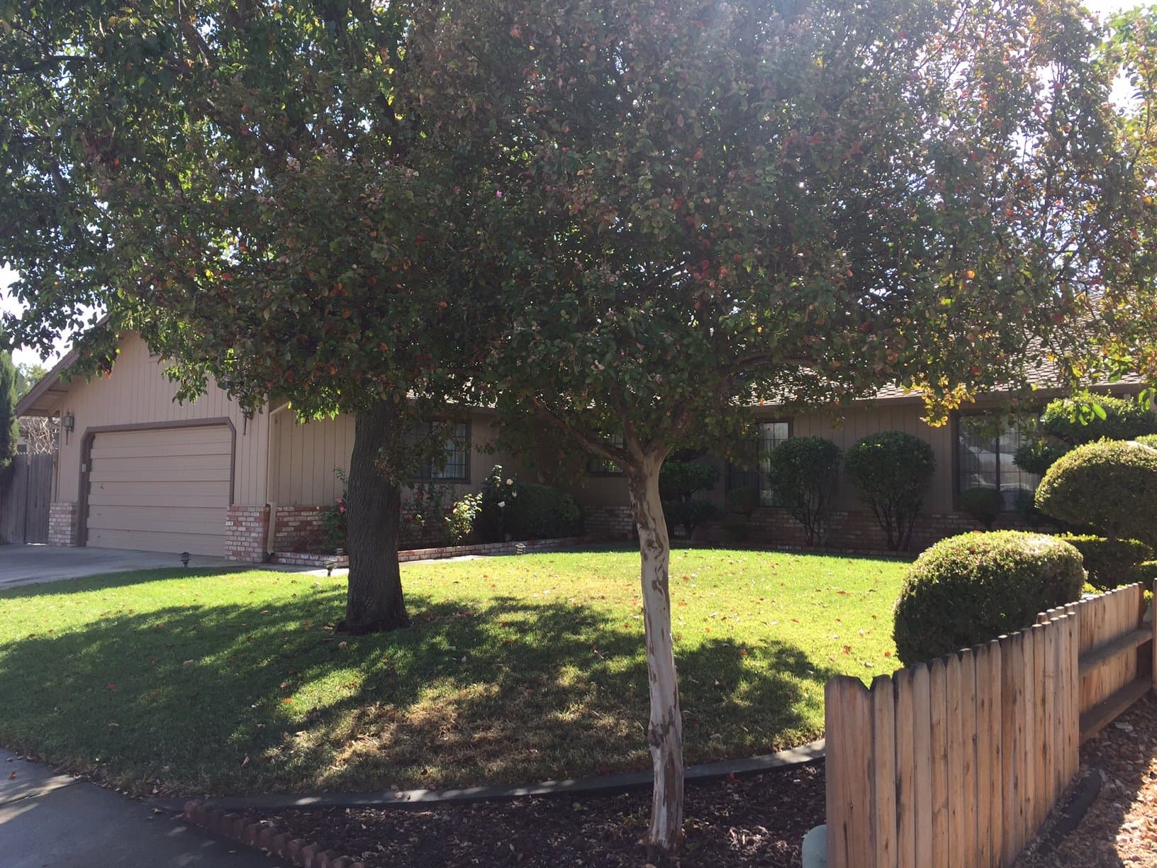 Woodland House: 911 W El Dorado Dr