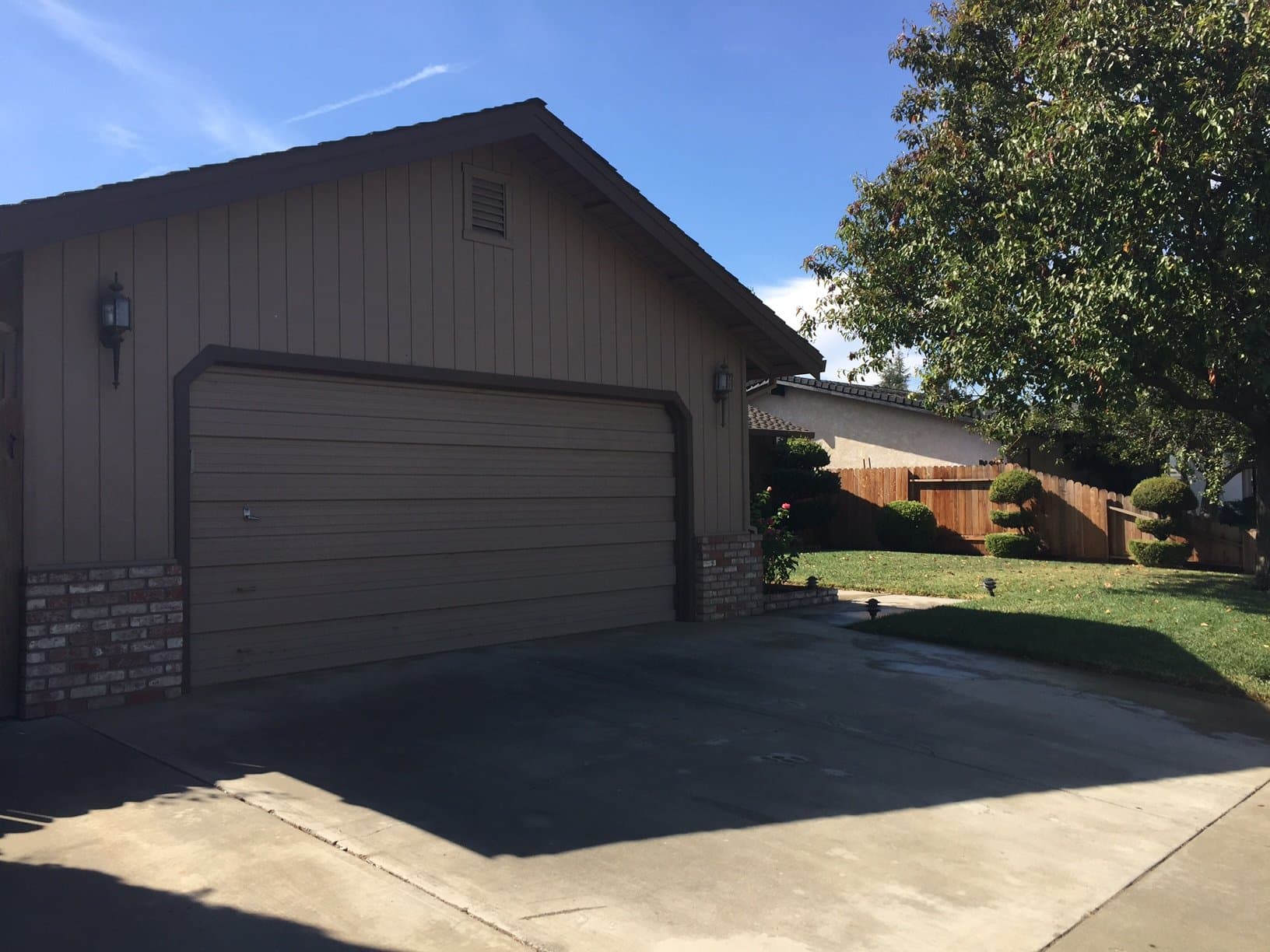 Woodland House: 911 W El Dorado Dr