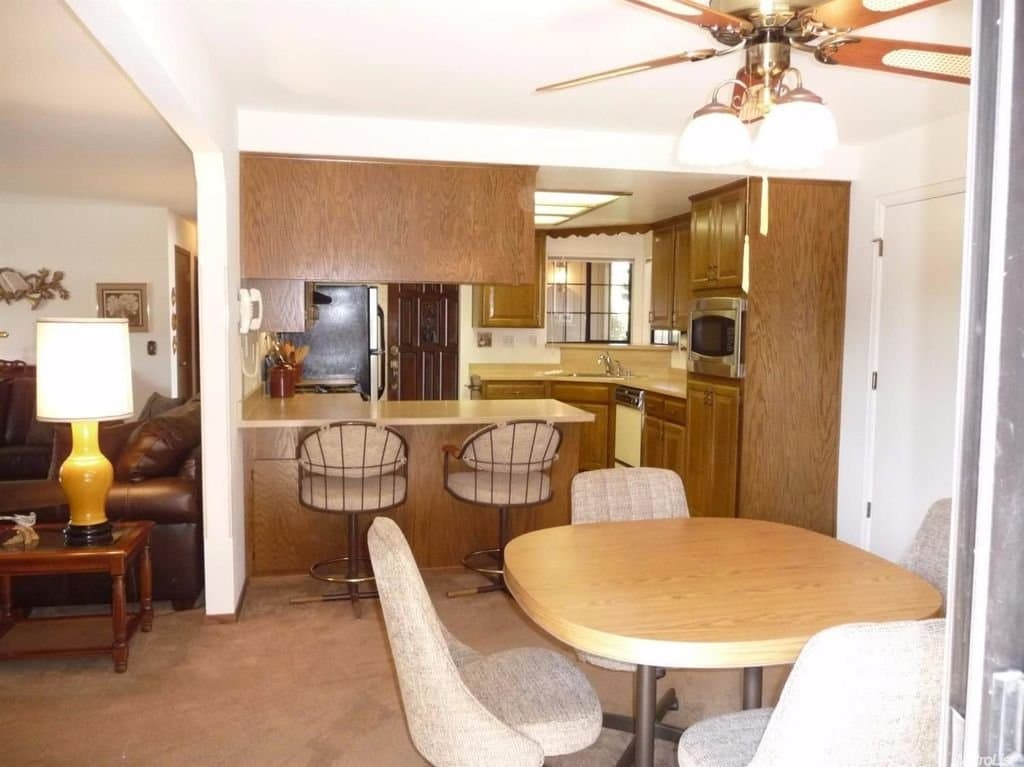 Woodland House: 911 W El Dorado Dr