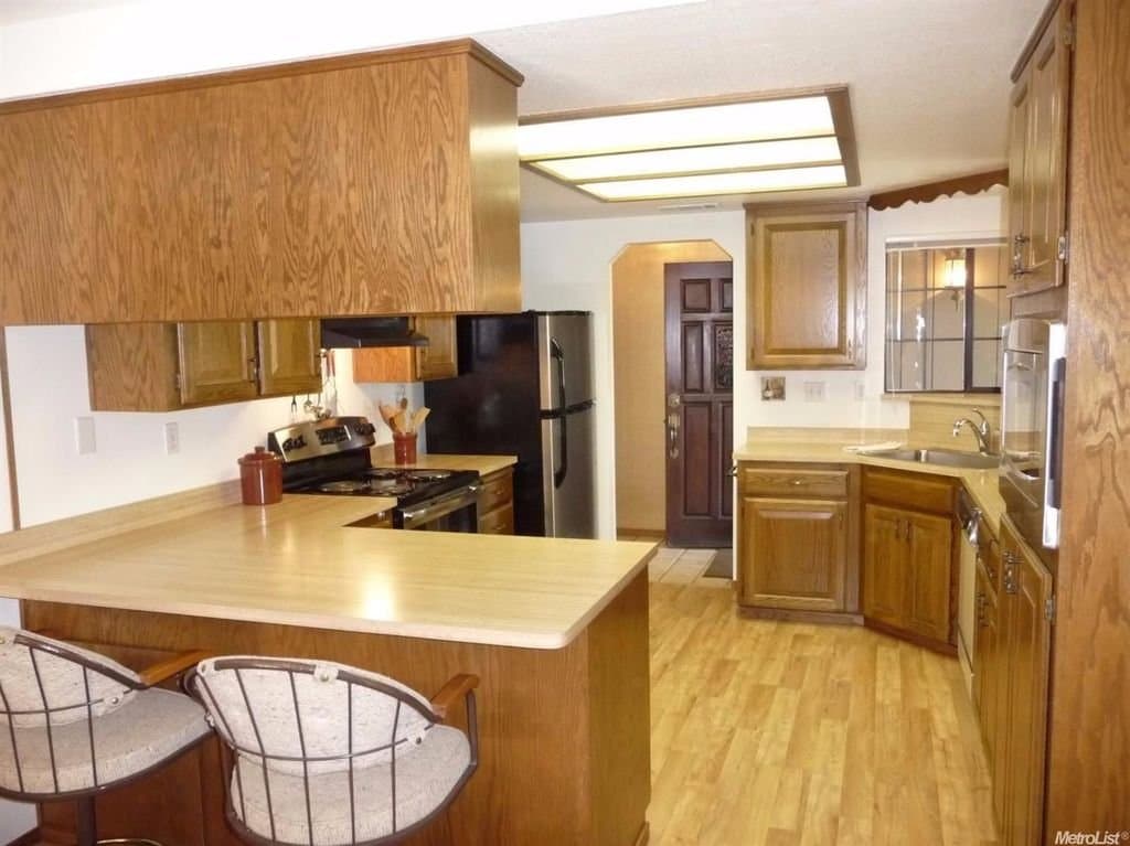 Woodland House: 911 W El Dorado Dr