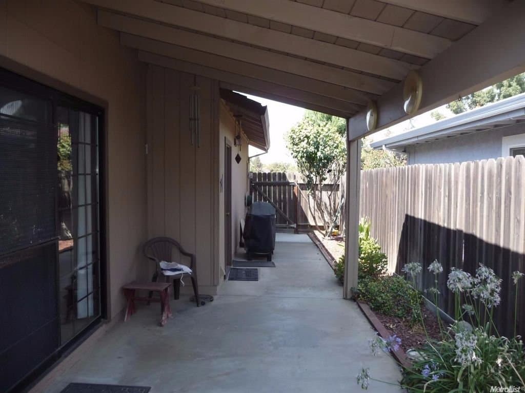 Woodland House: 911 W El Dorado Dr