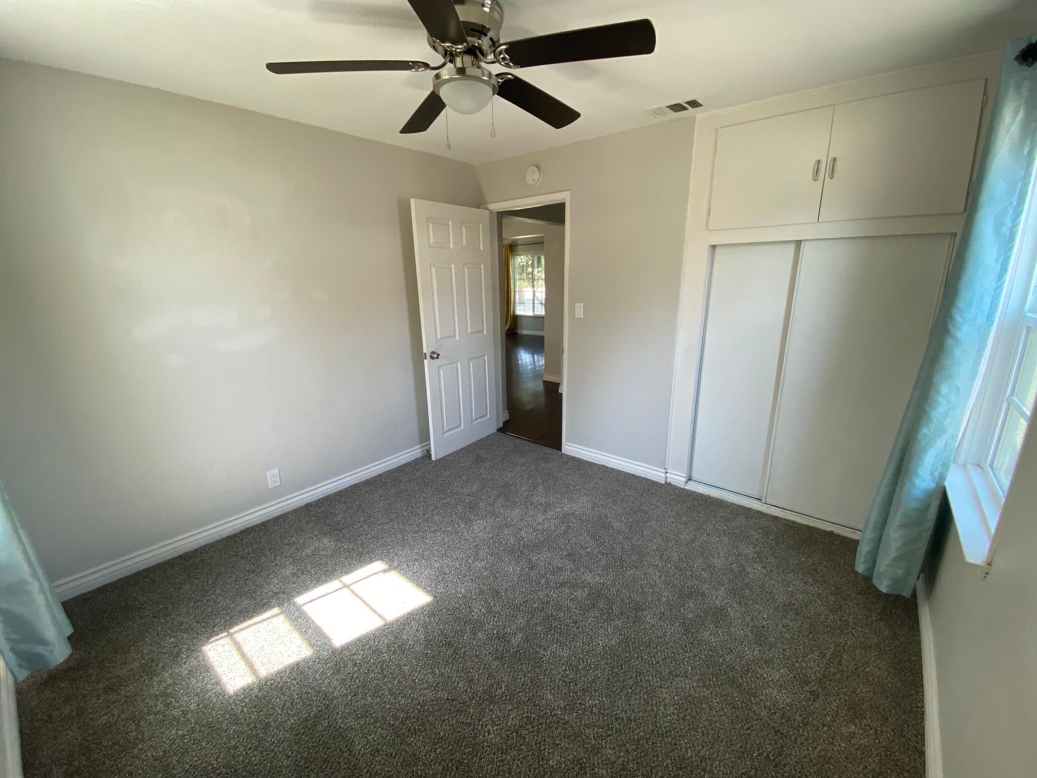 Fontana House: 9231 Fontana Ave