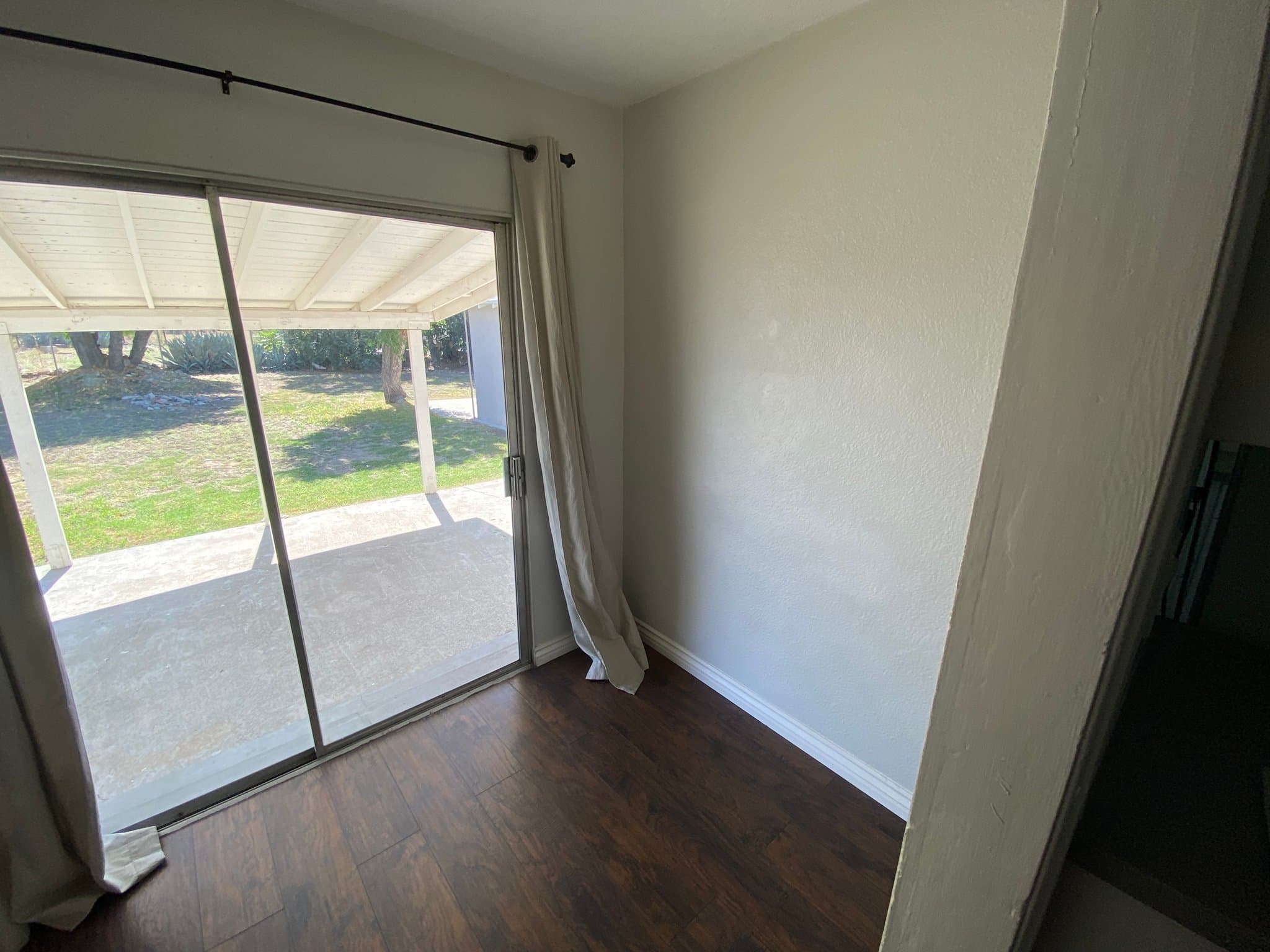 Fontana House: 9231 Fontana Ave