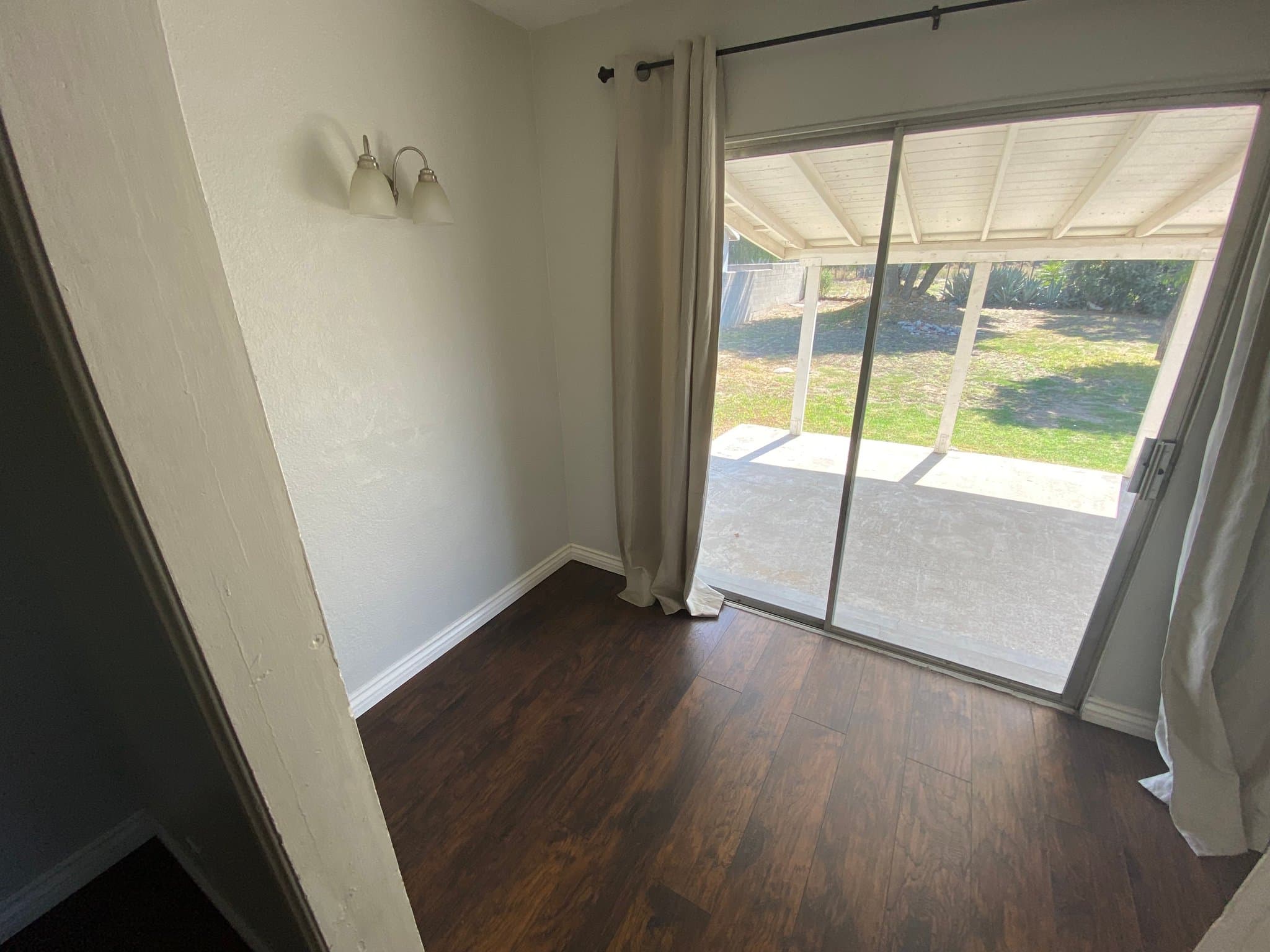 Fontana House: 9231 Fontana Ave