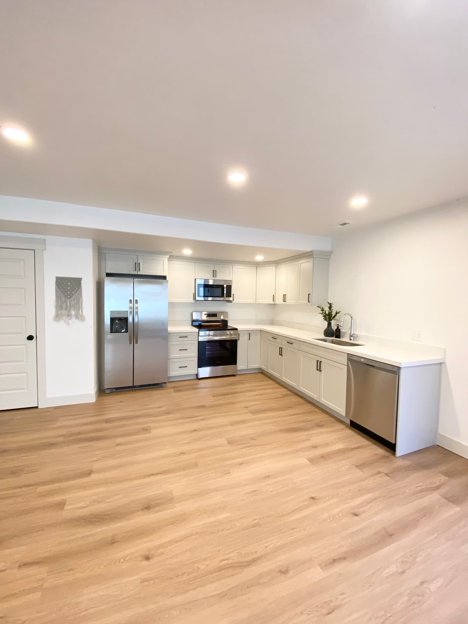 Eagle Mountain House: 2742 N Jojo Road